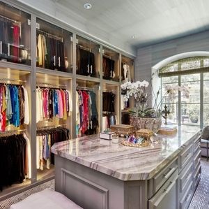 Meet your Posher, Monica